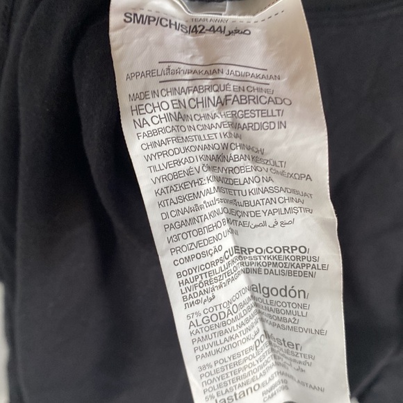 Under Armour Short sleeve tee, Size S - Picture 4 of 5